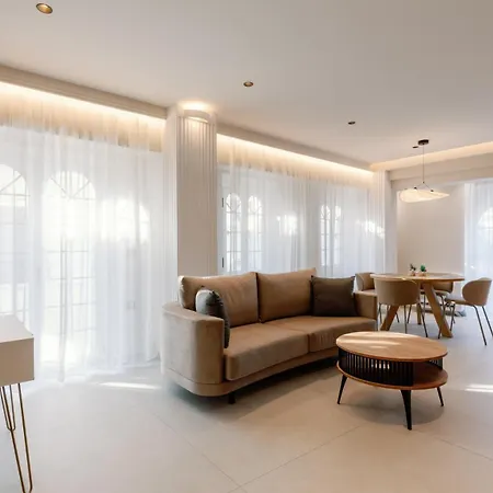 Old Town Luxury 2 *
