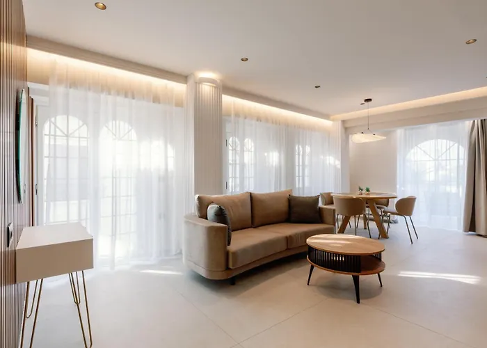 Old Town Luxury 2 *